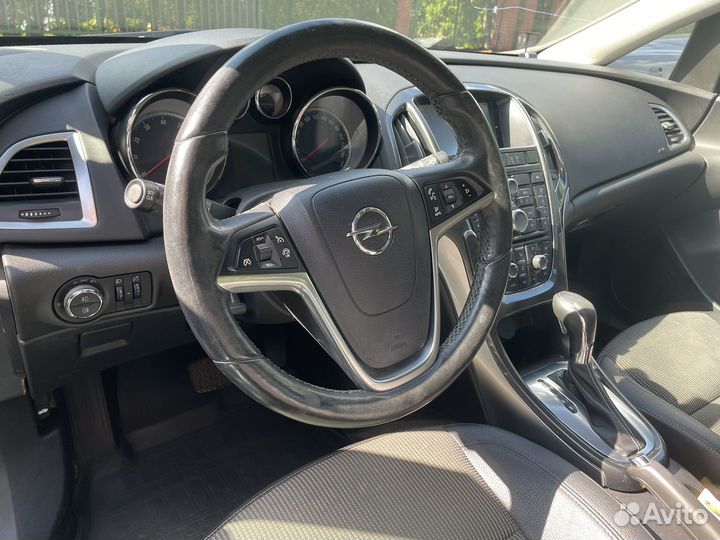 Opel Astra 1.6 AT, 2013, битый, 173 000 км