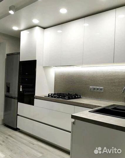 Кухонный гарнитур угловой