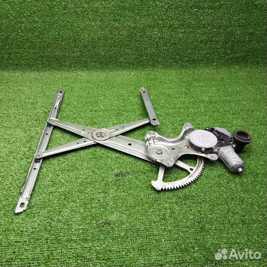 Стеклоподъемник передний правый Toyota Camry 2012