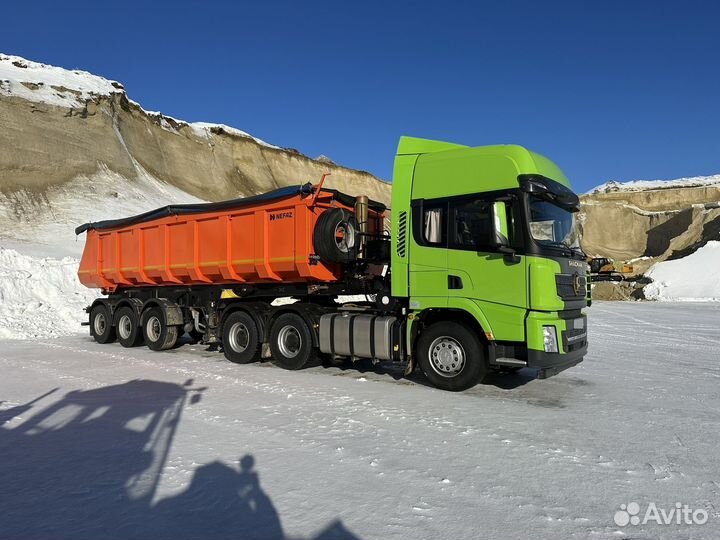 Shacman (Shaanxi) SX42584V324, 2022