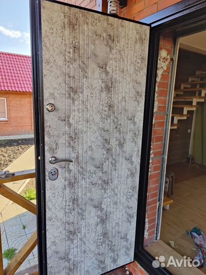Входные металлические двери