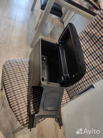 Подлокотник на Марк 2