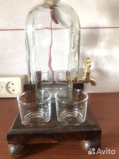 Графин с рюмками