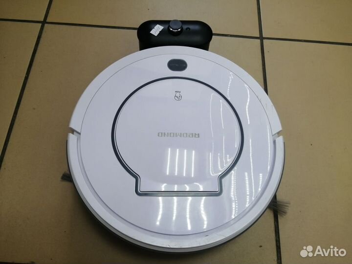 Пылесос-робот Redmond RV-R270
