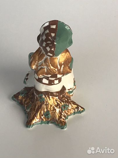 Антикварная статуэтка