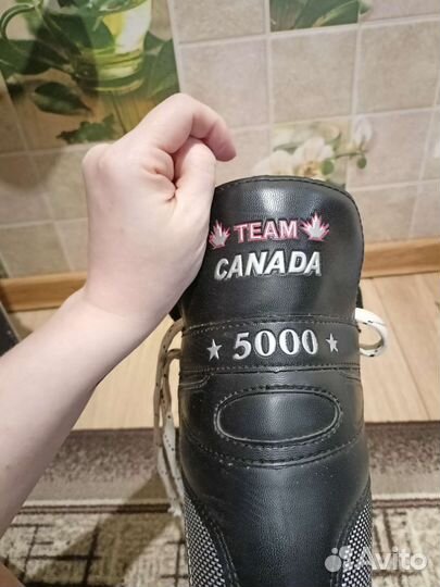 Коньки hockey canada 5000 р-р 44