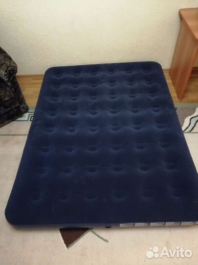 Надувной матрас с насосом