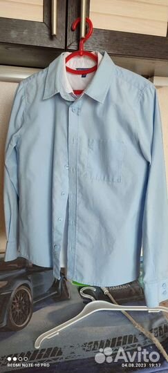 Рубашки школьные и жилетка