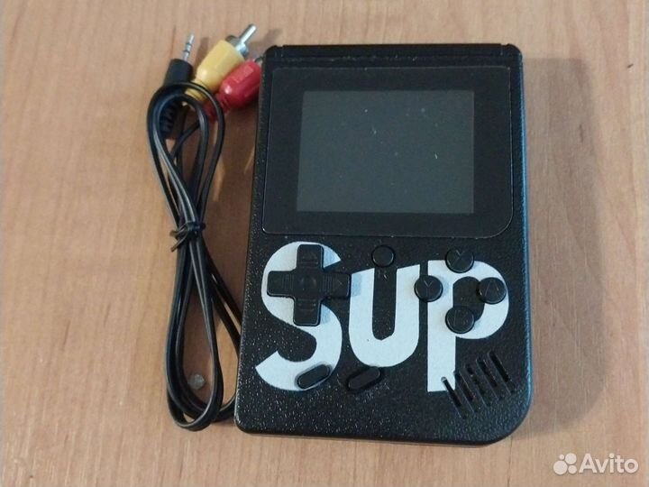 Портативная приставка Sup