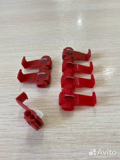 Ответвитель провода 0.5-1.5 мм² красный (в компле