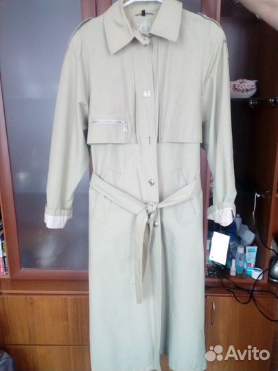Продается плащ