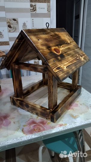 Кормушка для птиц из дерева