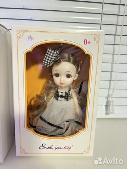 Кукла шарнирная Crown (в стиле фарфоровой куклы)