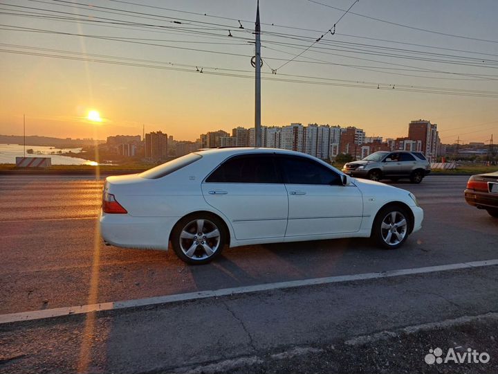 Toyota Crown 3.0 AT, 2005, 200 000 км