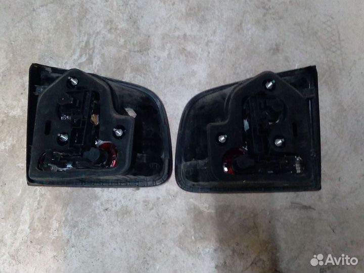 Задний внутренний фонарь Volkswagen Touareg