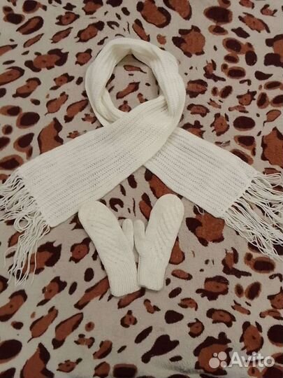 Комплект шарф и варежки из мохера