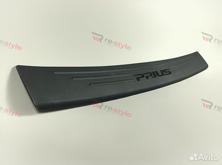 Накладка заднего бампера Toyota Prius 30