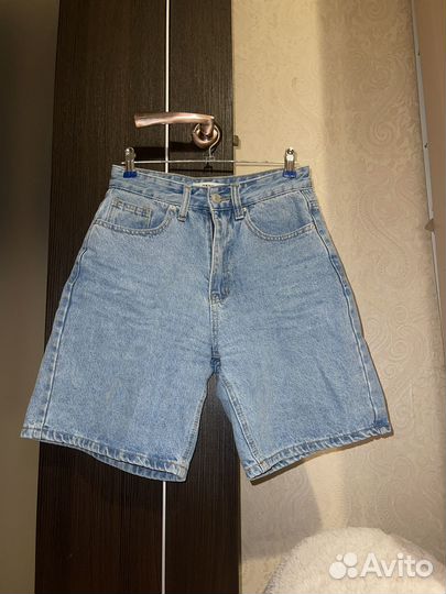 Шорты Бермуды