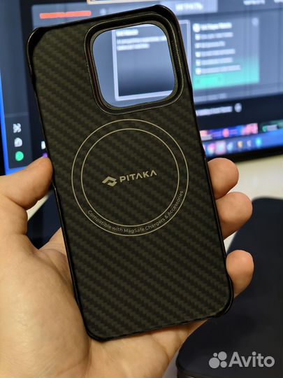 Чехол pitaka на iPhone 15 pro
