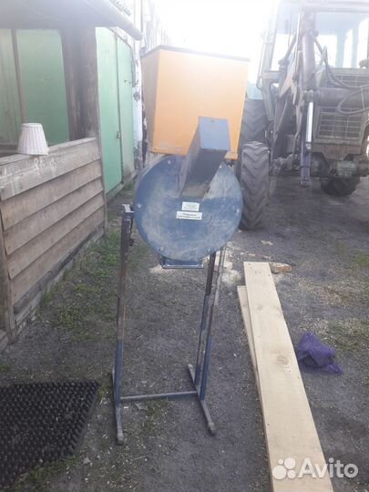 Мельница для зерна электрическая