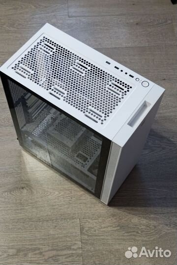 Корпус ZET gaming Rare L2 WG белый