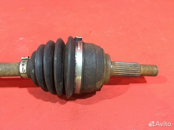 Привод передний левый Nissan Note E11 хетчбэк