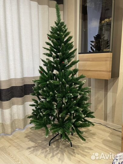 Елка искусственная