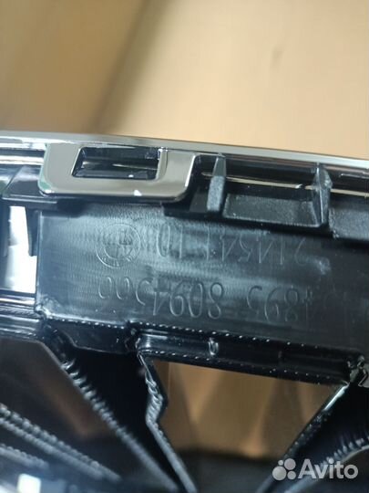 Решетка радиатора BMW 51137454895