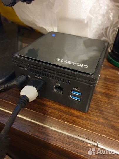 Неттоп Gigabyte gb-base-3000