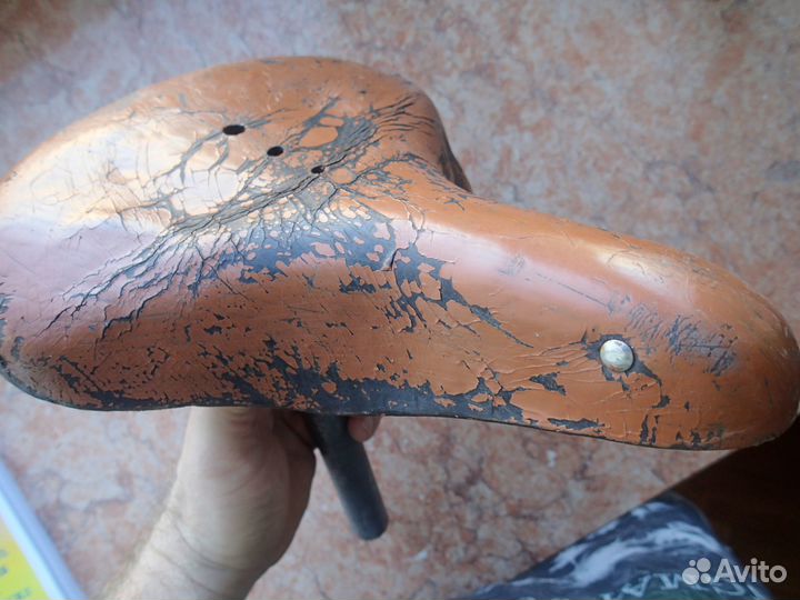 Антикварное седло сиденье велосипеда СССР старое