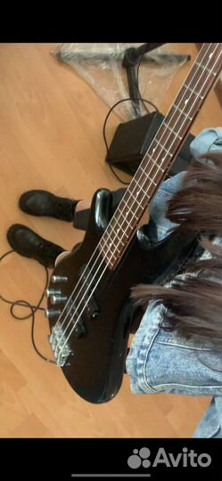 Бас гитара ibanez gsr200