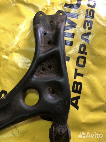 Передний левый рычаг Volkswagen Polo