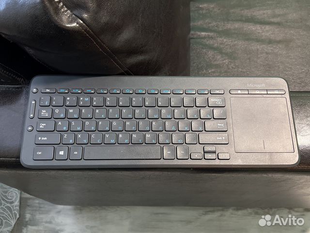 Беспроводная Smart клавиатура