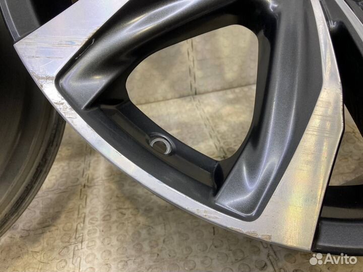 Комплект литых дисков R20 Lexus RX 4