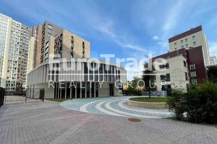 Сдам торговое помещение, 300 м²