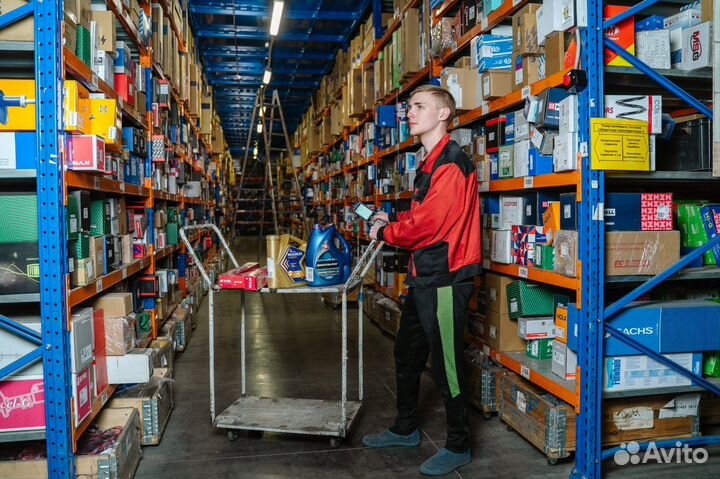 Комплектовщики на склад