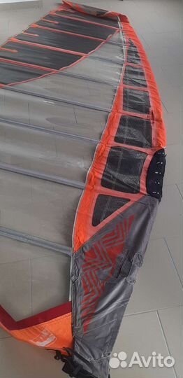 Парус для виндсерфинга