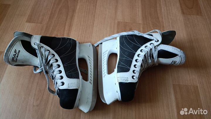Коньки хоккейные. 38 размер