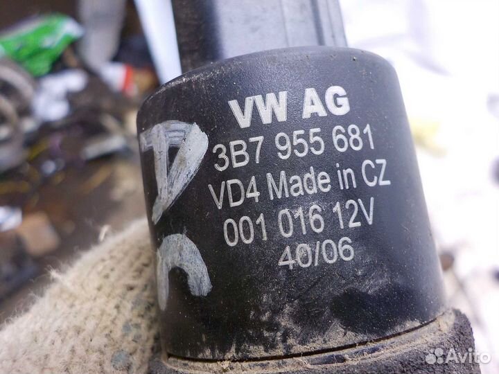 Насос омывателя лобового стекла audi A6 C6