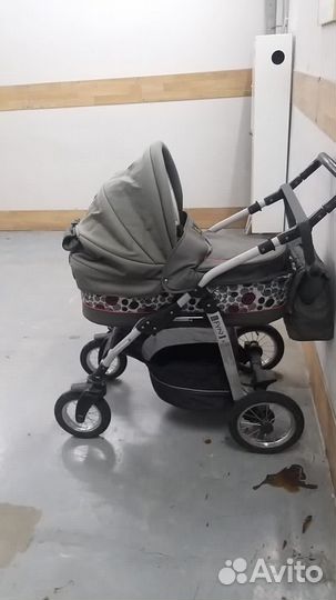 Коляска 3 в 1 в хорошем состояние