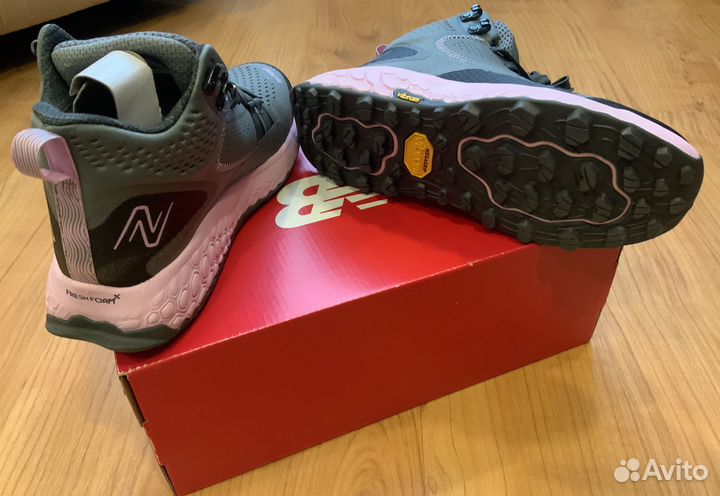 Кроссовки женские высокие 37 размер