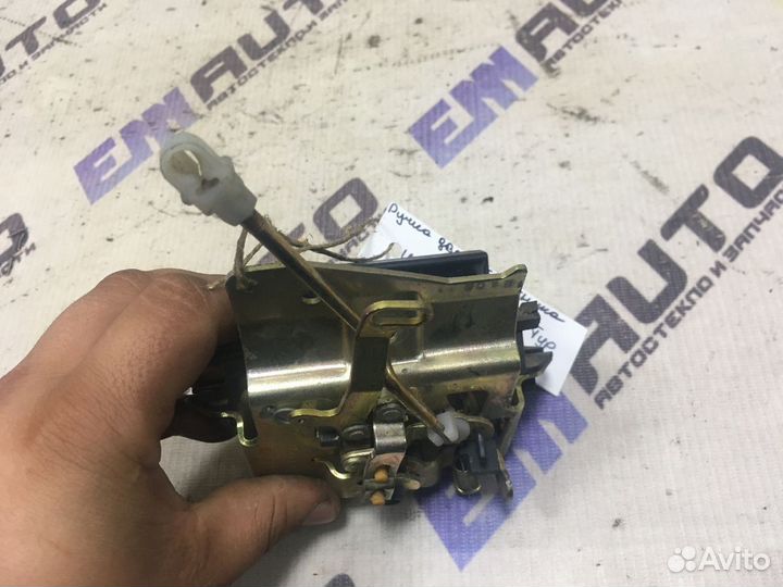 Ручка двери багажника Шкода Октавия Тур