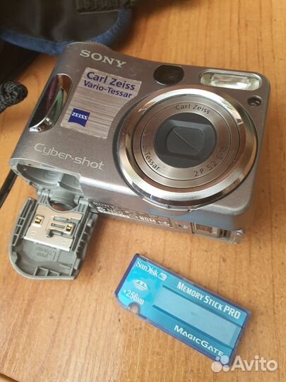 Цифровой фотоаппарат sony cyber shot