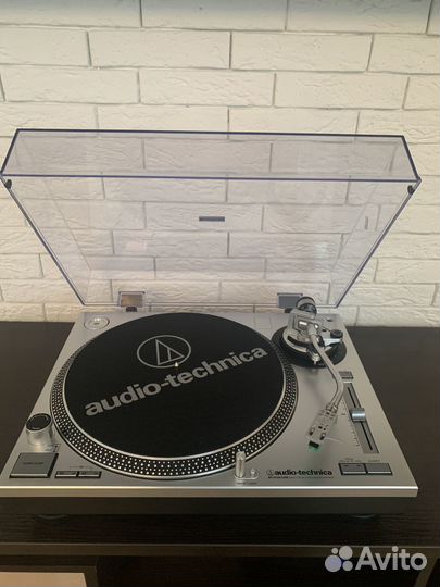 Виниловый проигрыватель audio technica