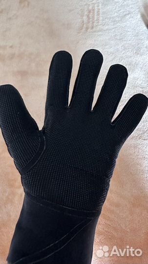 Перчатки для подводной охоты