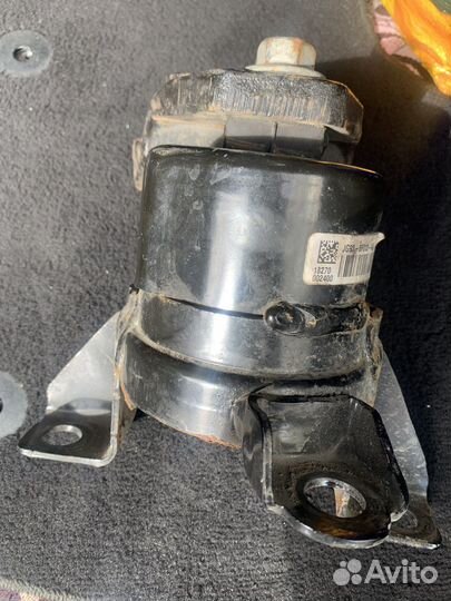 Правая опора (подушка) двигателя мондео 5 V2,5