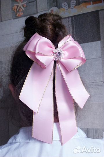 Большой бант на заколке