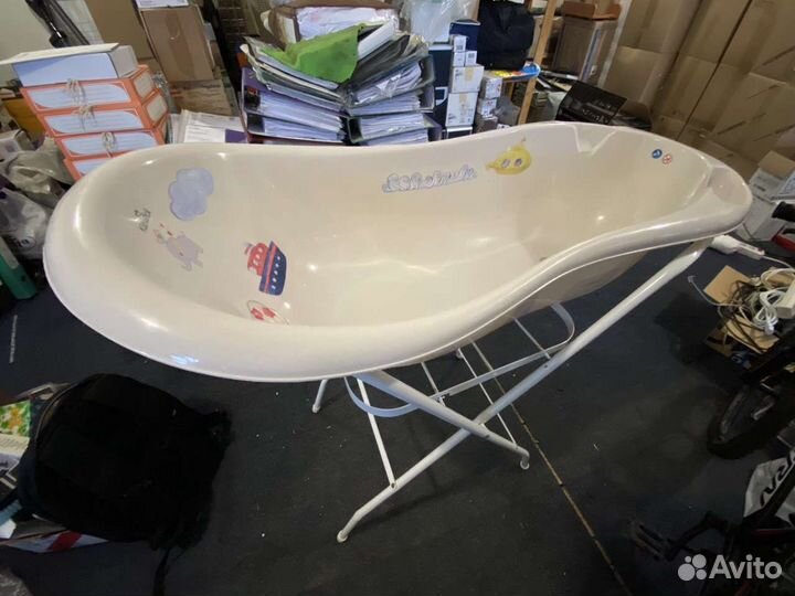 Ванночка для купания с подставкой