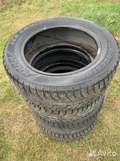 Bridgestone Ice Cruiser 7000 215/60 R17