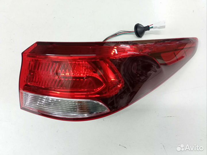 Фонарь правый Kia Rio 4 2017-2019